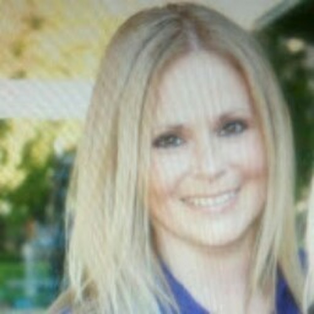 Meet your Posher, Dena